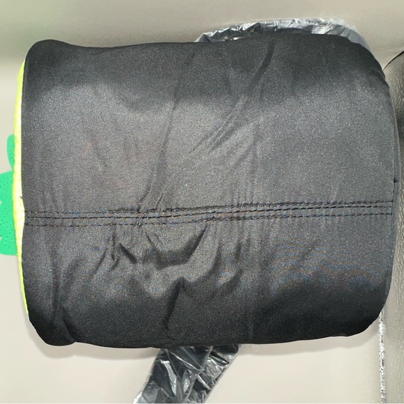 VICTORIA'S SECRET "PINK" LIMITED SPECIAL PINEAPPLE COOLER BAG - Picture 5 of 10